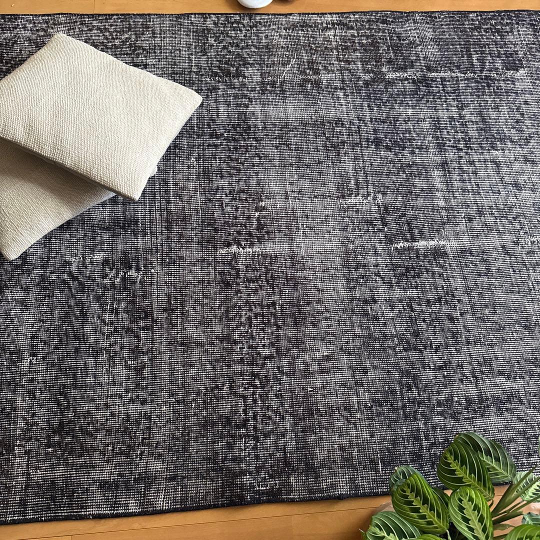 112×192 貴重ブラックオーバーダイ　擦れシャビー　トルコヴィンテージラグ