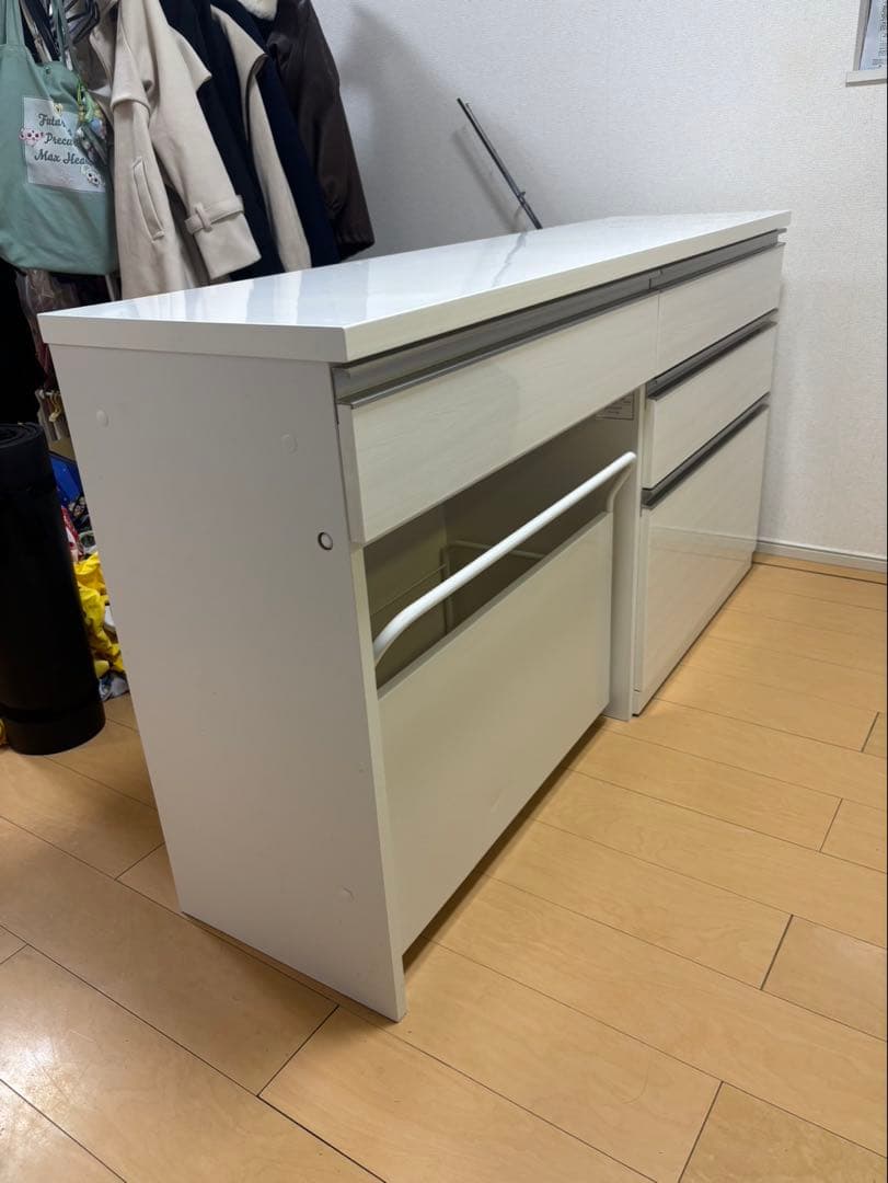 [QP]キッチンカウンター ホワイト ニトリ　食器棚