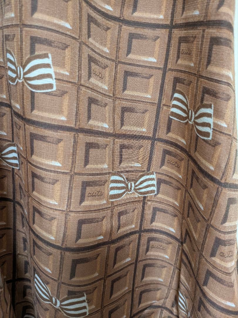 リボン柄ブラウンノースリーブワンピース