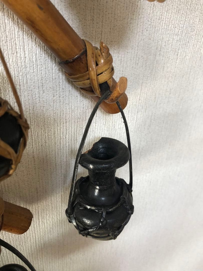 グアム　小さい花瓶の掛け物　一輪挿し