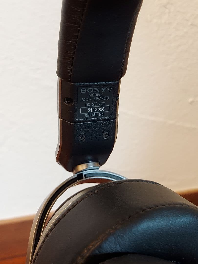 SONY MDR-HW700 ワイヤレスヘッドフォン　スタンド付き