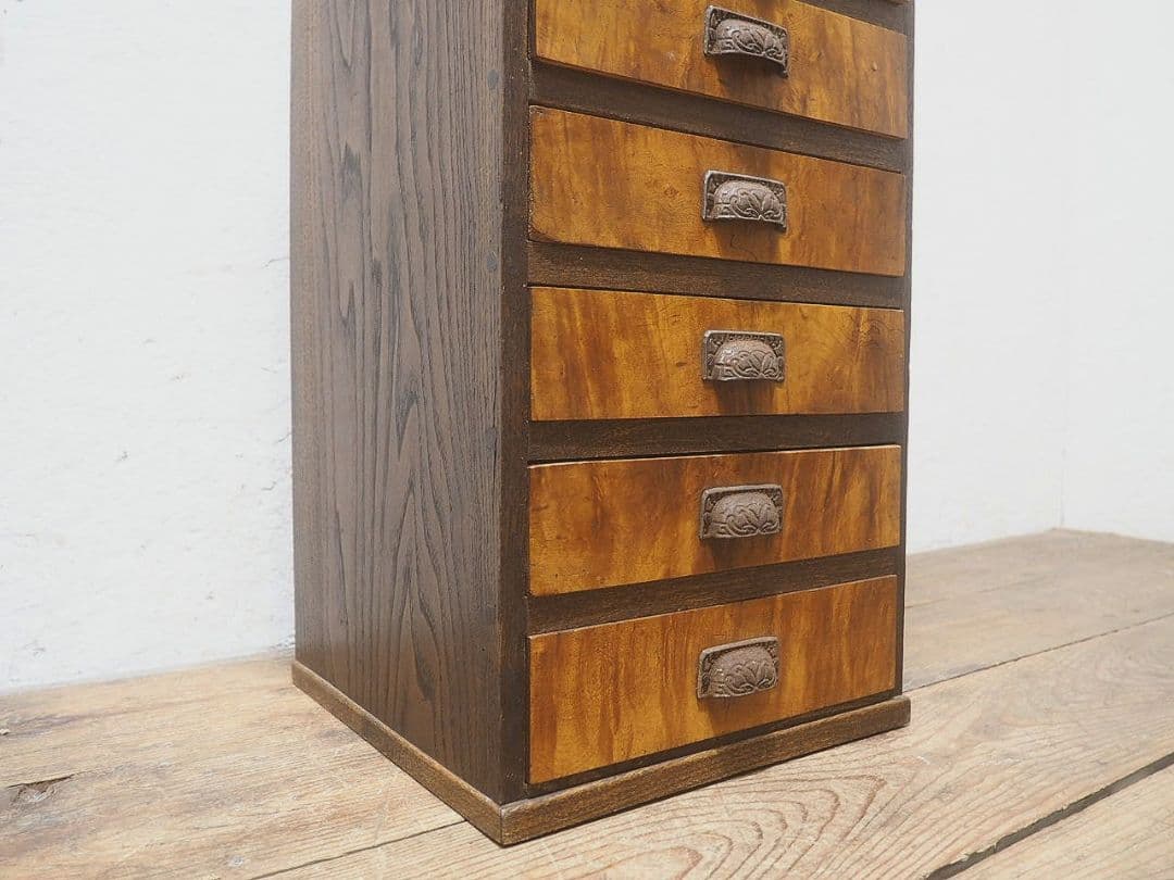 1379 引き出し7杯　収納棚　書類ケース　チェスト　レトロ　アンティーク　金具