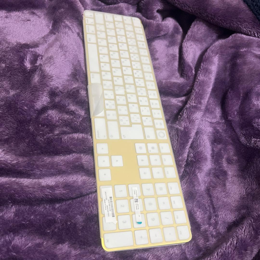 【新品】Apple マジックキーボード A2520 テンキー　ゴールド　未使用