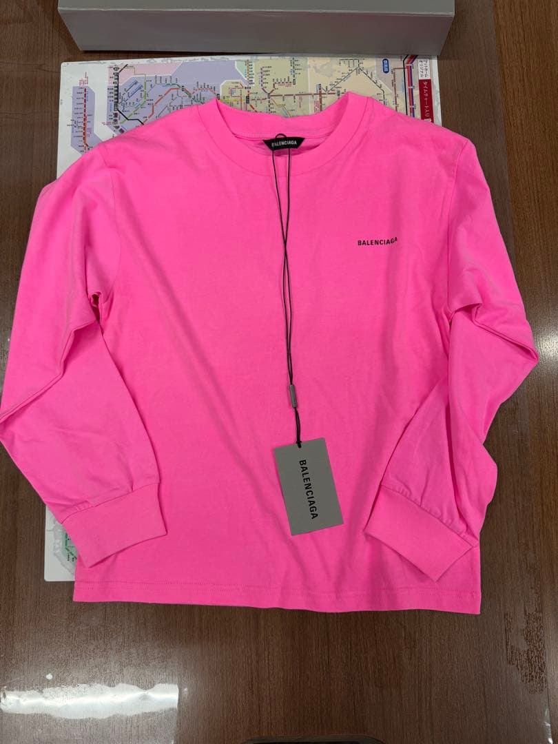 BALENCIAGA ピンク 長袖Tシャツ 新品タグ付き