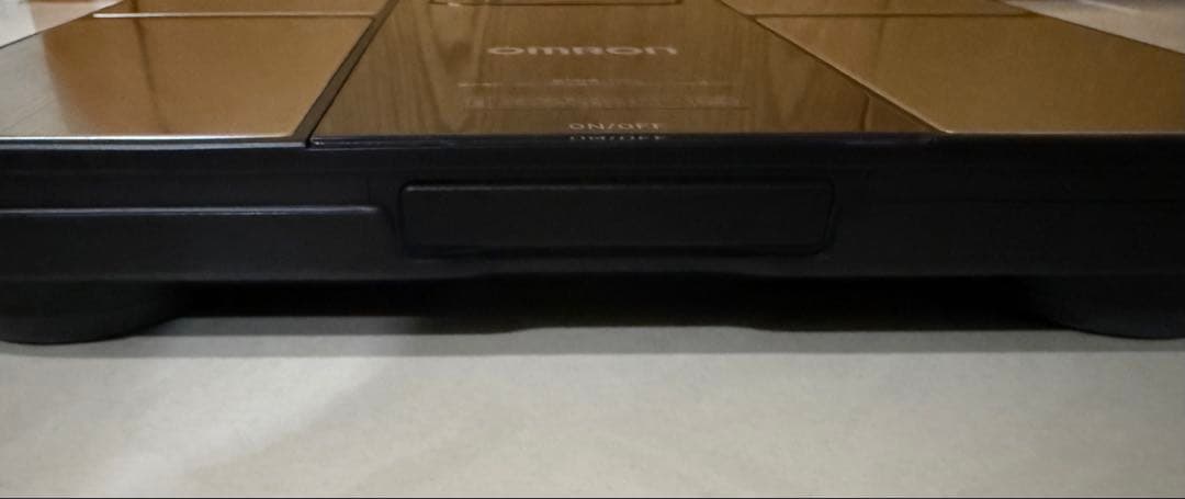 オムロン　体重体組成計　カラダスキャン　KRD-703T