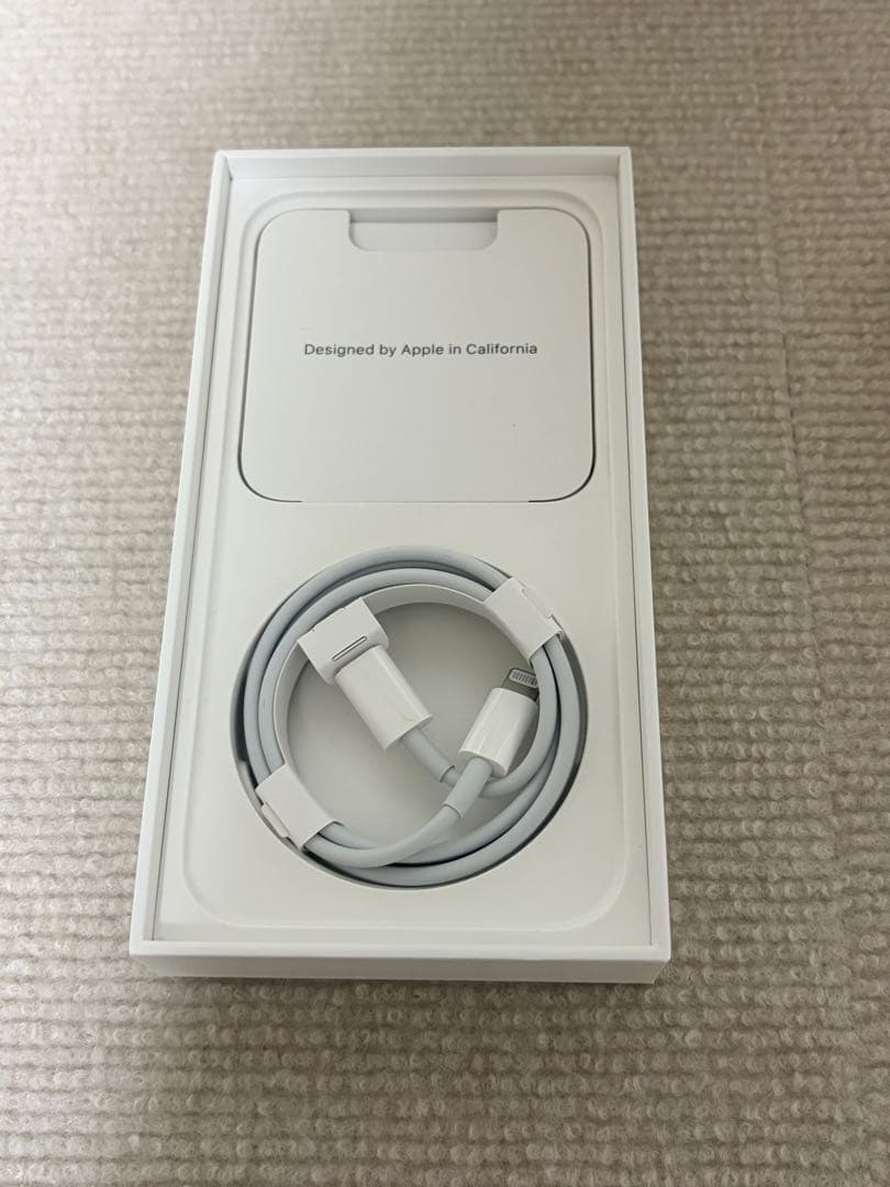 美品 アイフォン iPhone13 128GB SIMフリー ミッドナイト