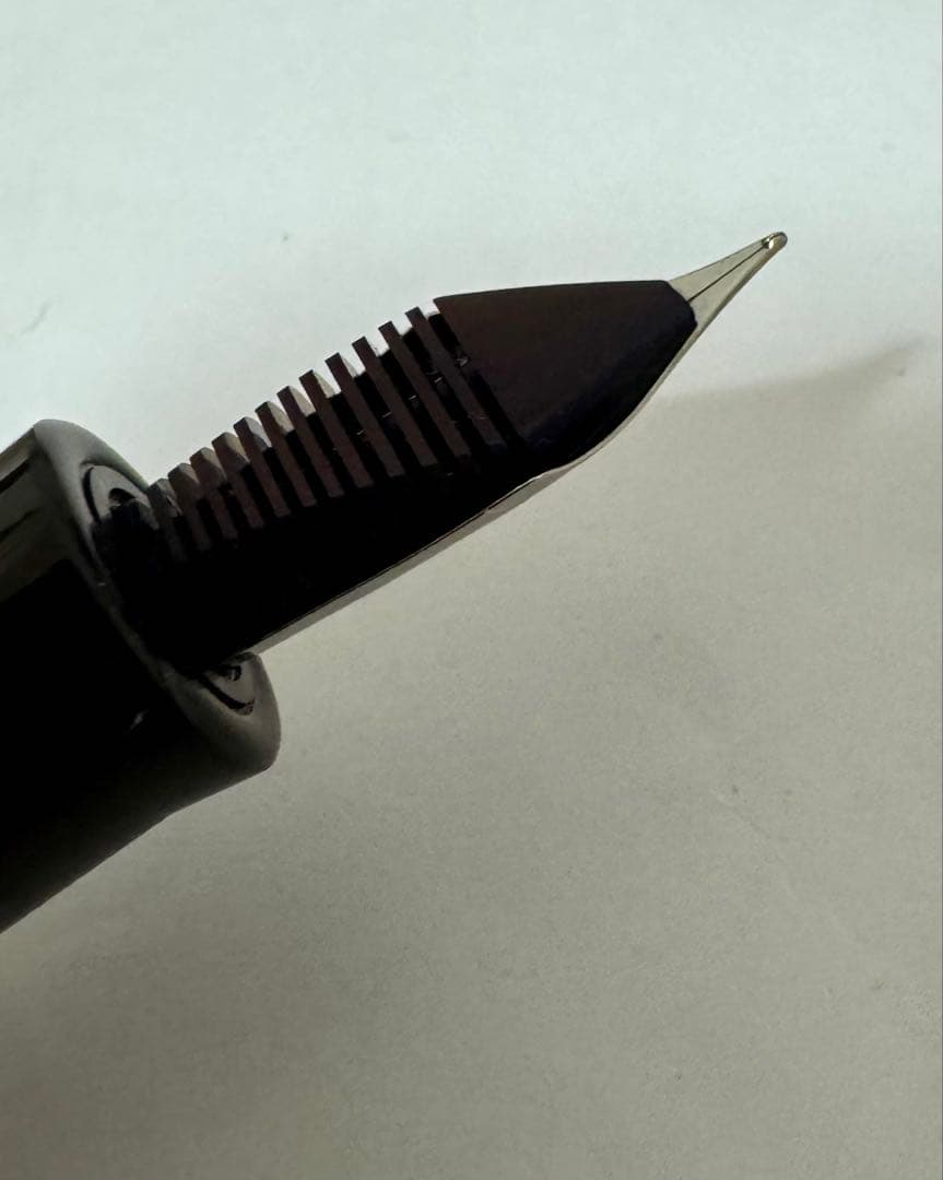 DELTA デルタ ドルチェビータ ミディアム万年筆 MID EF ペン先14金