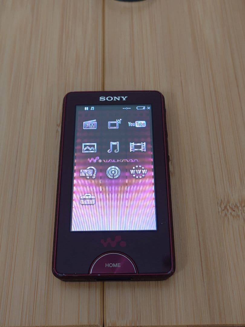 SONY　WALKMAN　NW-X1050 RED