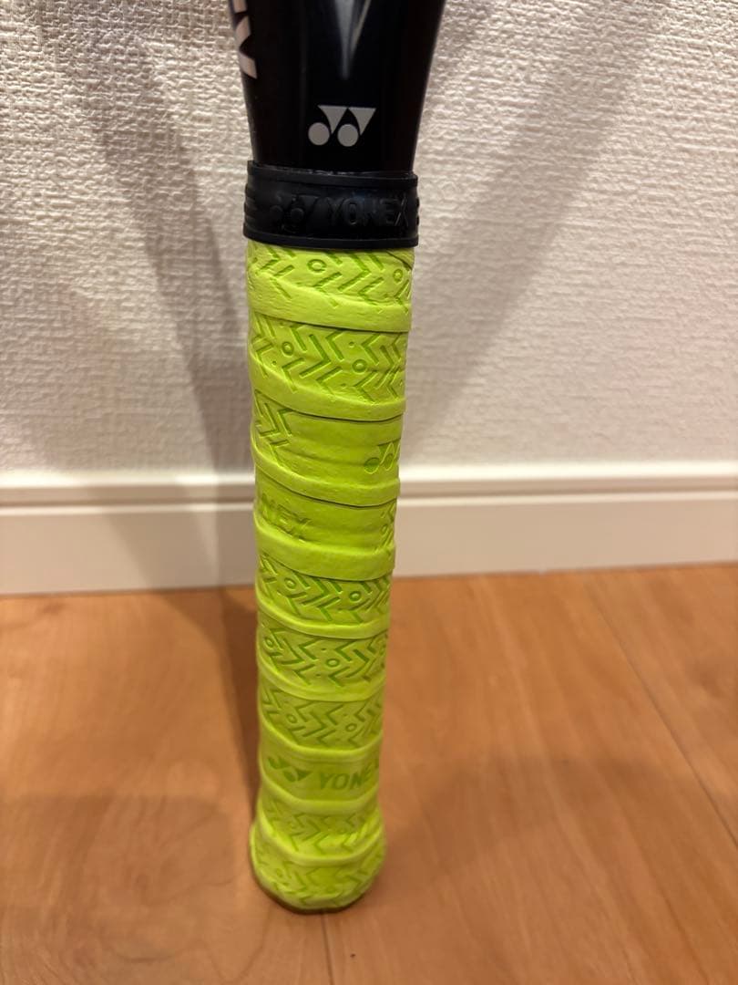 週末限定割中！【美品】YONEX テニスラケットEZONE100
