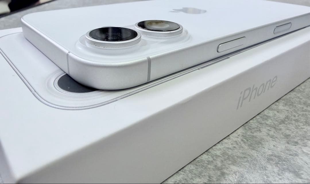 iPhone16 ホワイト 本体 128GB