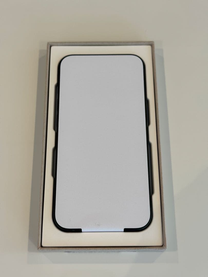 Apple iPhone 13 グリーン 本体 ※オマケ付き