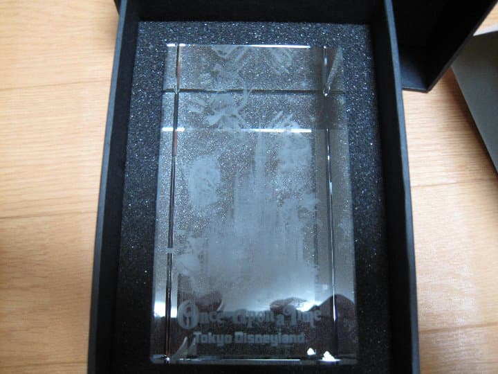 ディズニーランド 限定ワンス・アポン・ア・タイム レーザーキューブフィギュア
