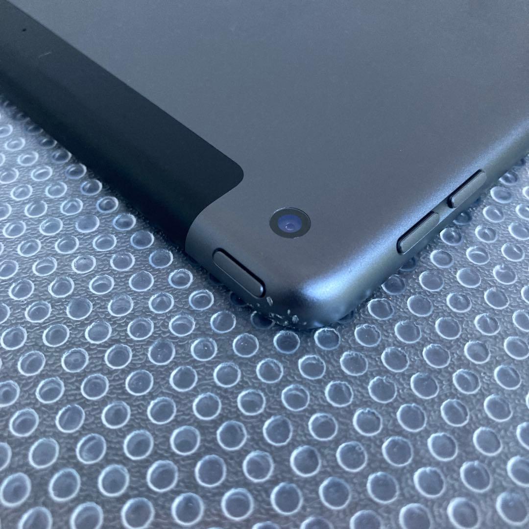 3602【早い者勝ち】電池良好☆iPad8 第8世代 32GB SIMフリー☆