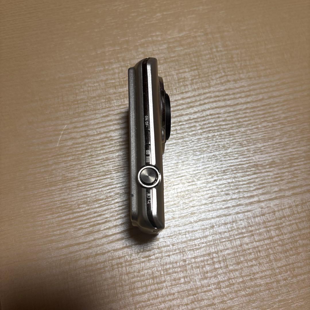 CASIO EXILIM 16.1メガピクセル 6倍ズーム