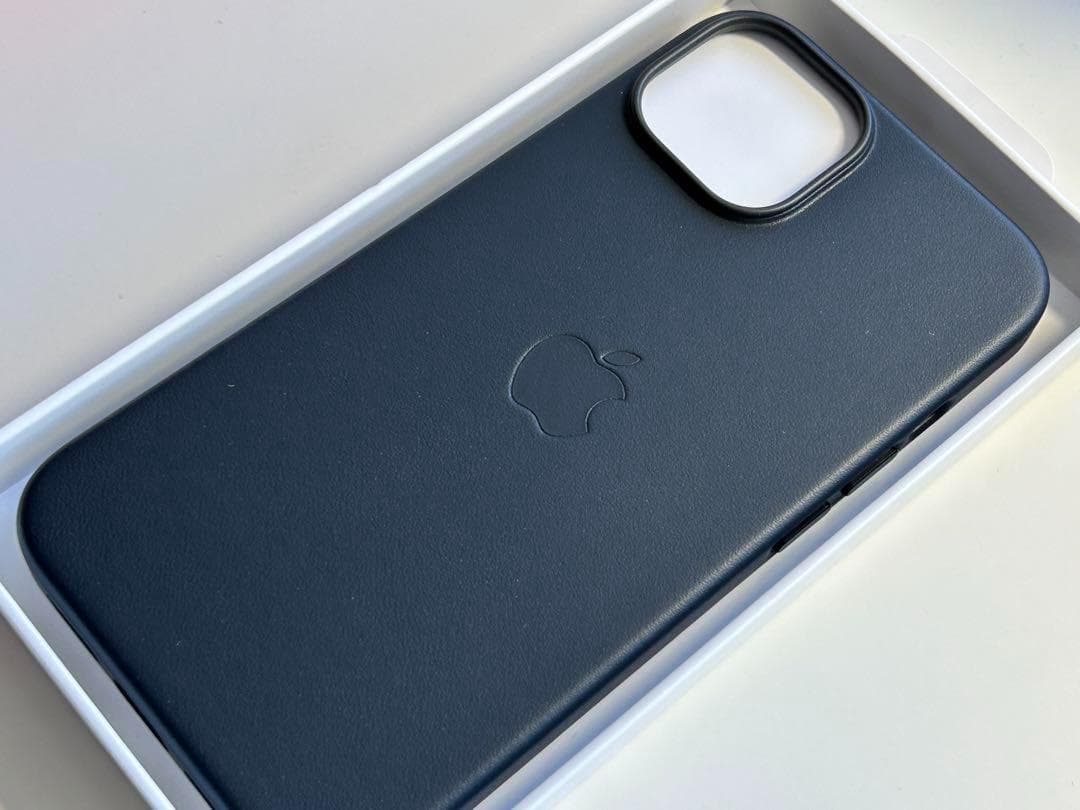 【新品】純正 iPhone 14 レザーケース・ミッドナイト①