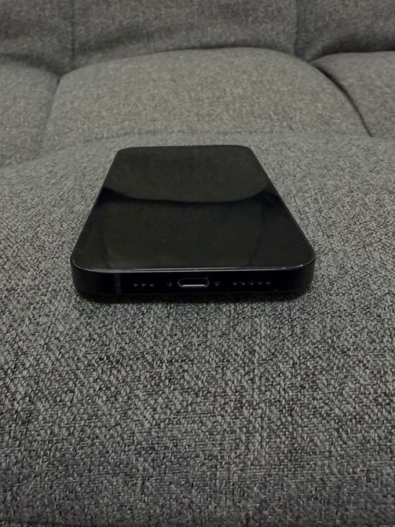 中古美品 iPhone13 128GB ミッドナイト