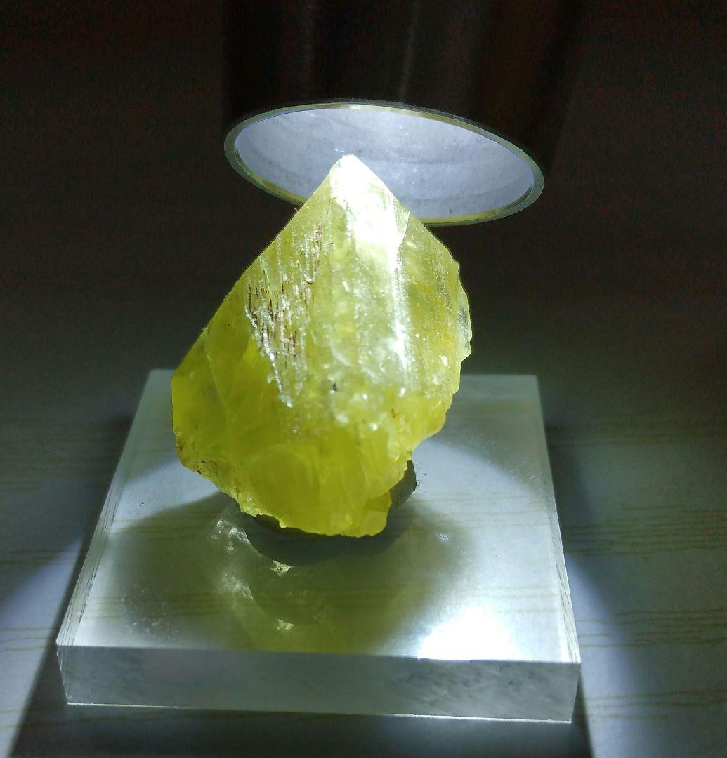 ブラジリアナイト　希少宝石鉱物標本