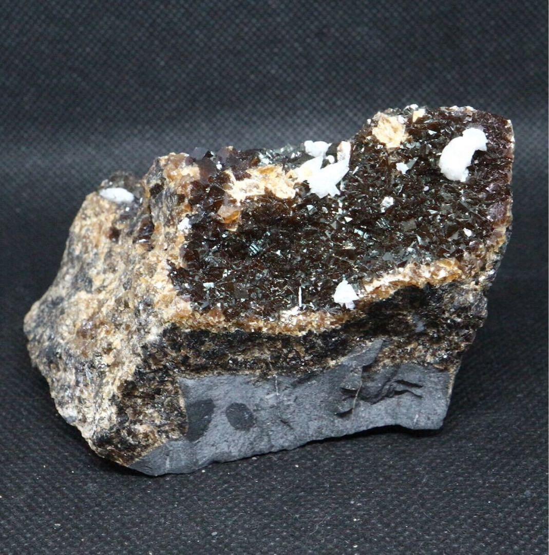 希少！アイオワ州産 イリデッセント カルサイト 原606g IRI029天然石