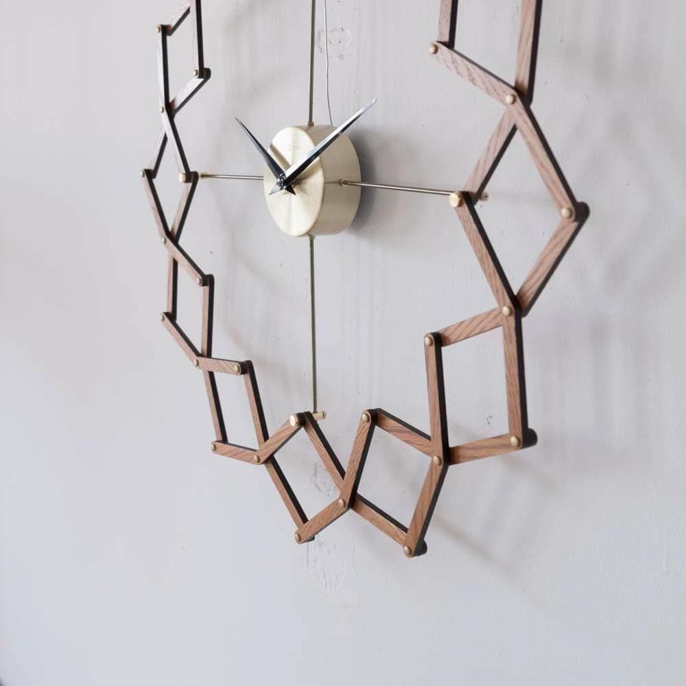 NEXTIME　木製　変形　掛時計【新品】ウォールクロック　北欧　モダン　ウッド