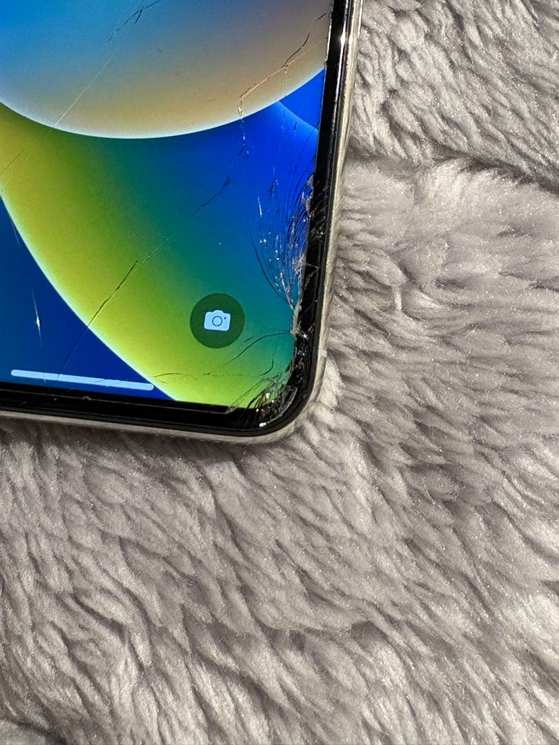 iPhone X ホワイト 64GB バッテリー残量100% 画面ひび割れ