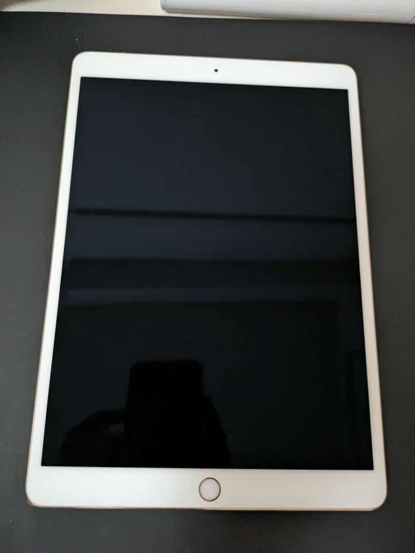 iPad pro 10.5 64GB 1部傷あり