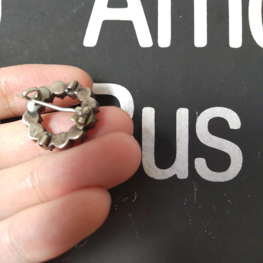 イギリスアンティーク　ミニブローチ