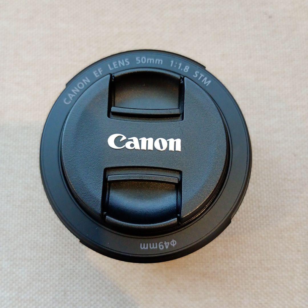 一眼レフCanon EOS70D ズームレンズ、単焦点レンズ、フード、ポーチ付き