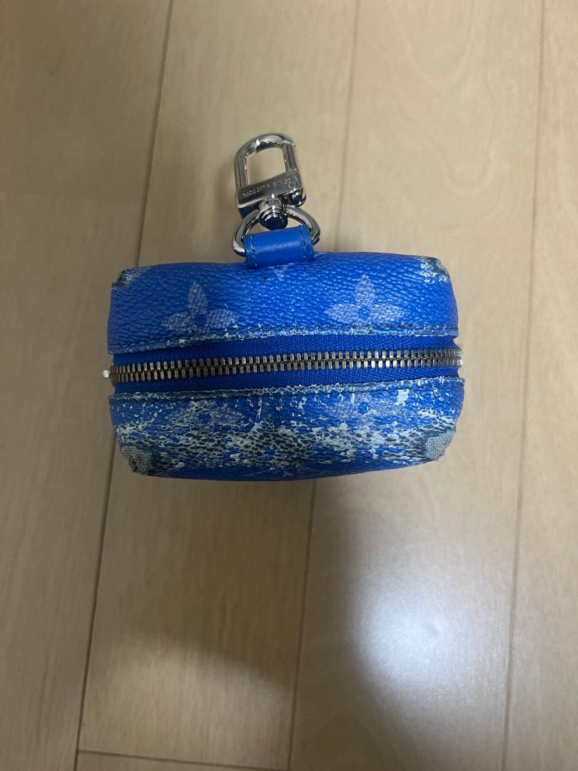ルイヴィトン　青色モノグラムレザーイヤホンケース