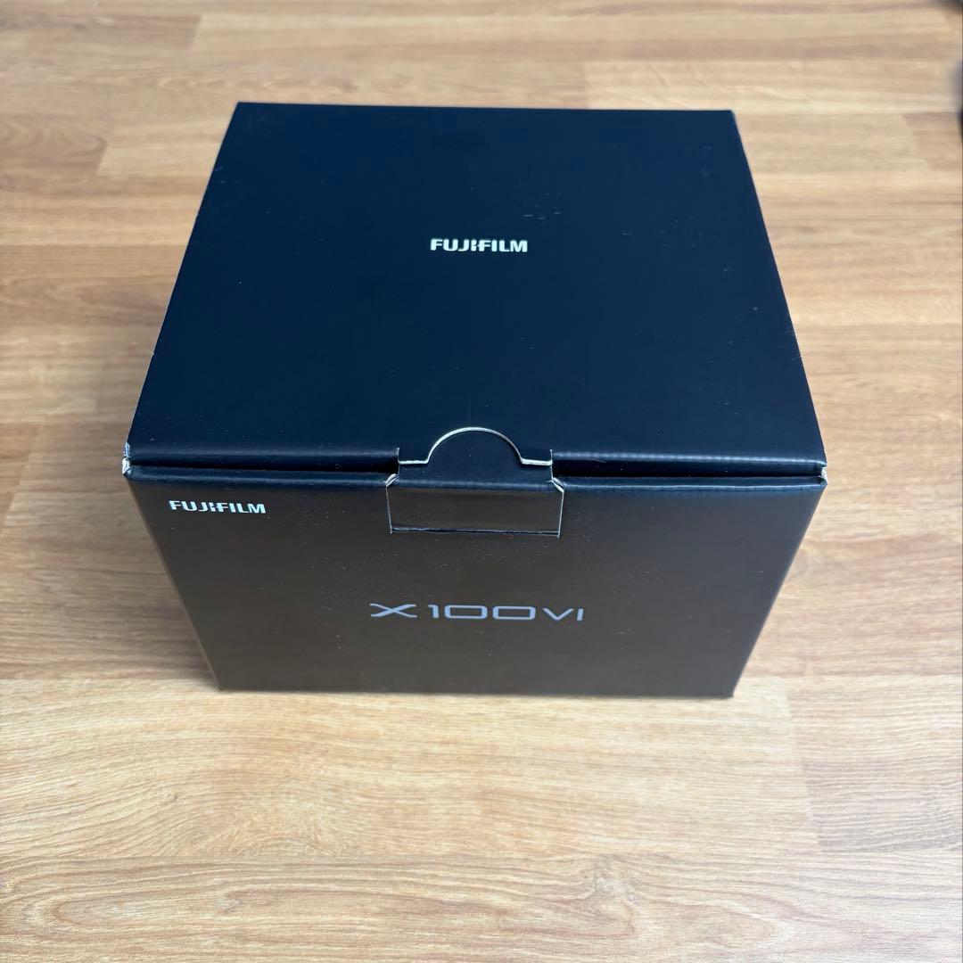 FUJIFILM x100ⅵ美品｜シャッター5700｜純正PRF49付