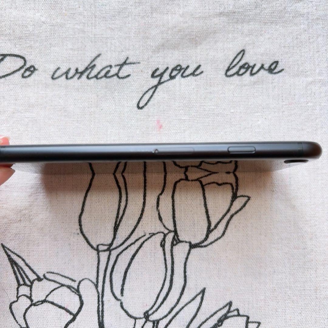 iPhone SE 第2世代 本体 充電器 64GB SIMフリー ブラック