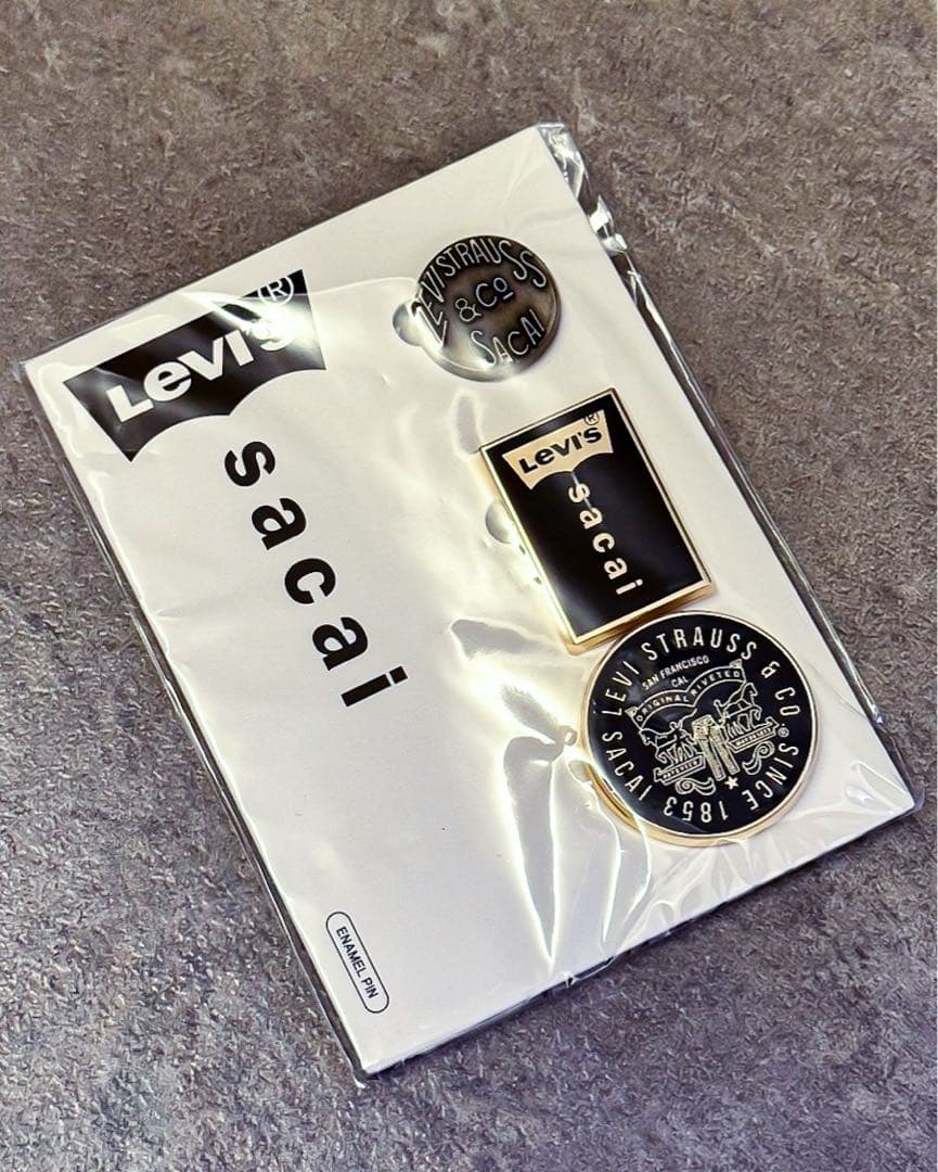 Levi’s sacai ピンズ 3種Set ゴールド リーバイス サカイ