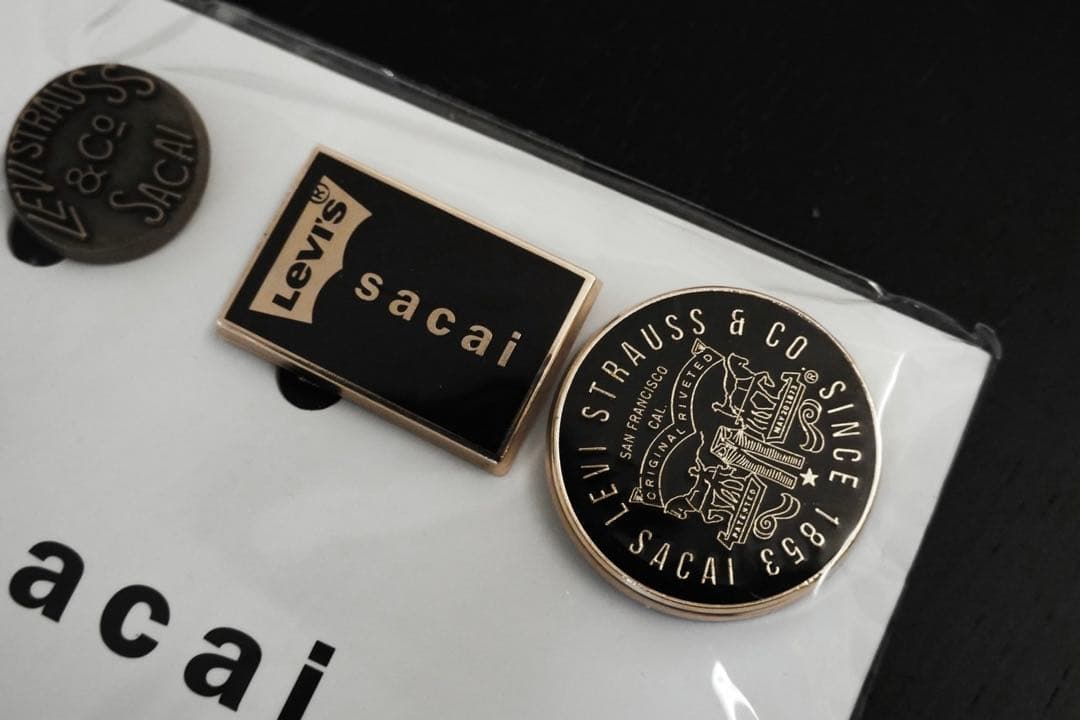 Levi’s sacai ピンズ 3種Set ゴールド リーバイス サカイ