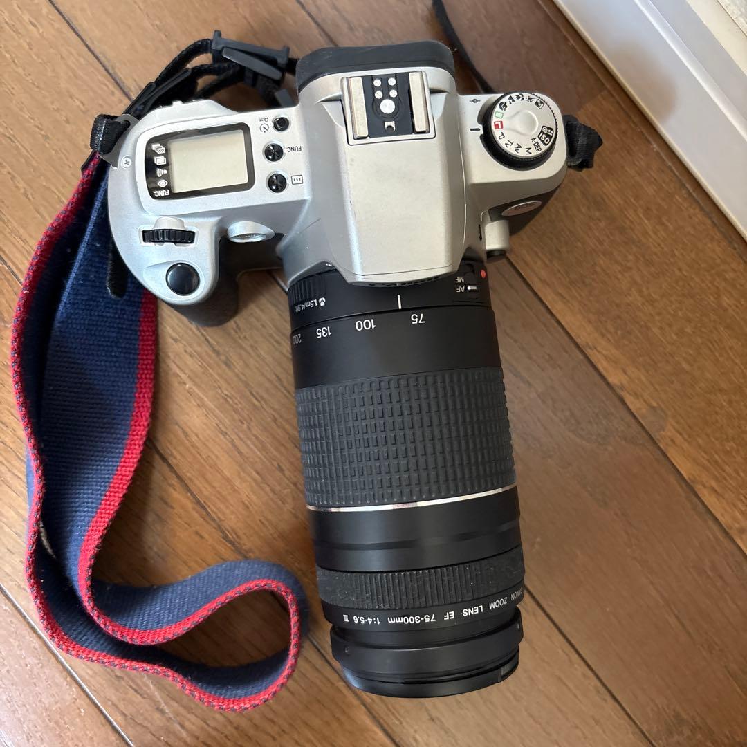Canon NEW EOS KISS EF35〜300一眼レフカメラ　レンズ2本
