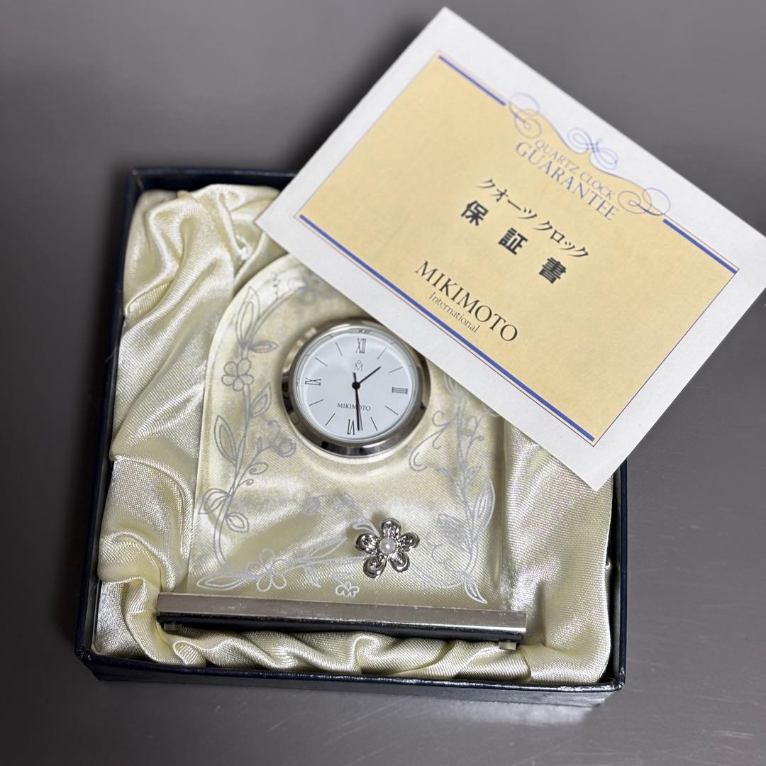 【MIKIMOTO】花柄エングレービング 置時計