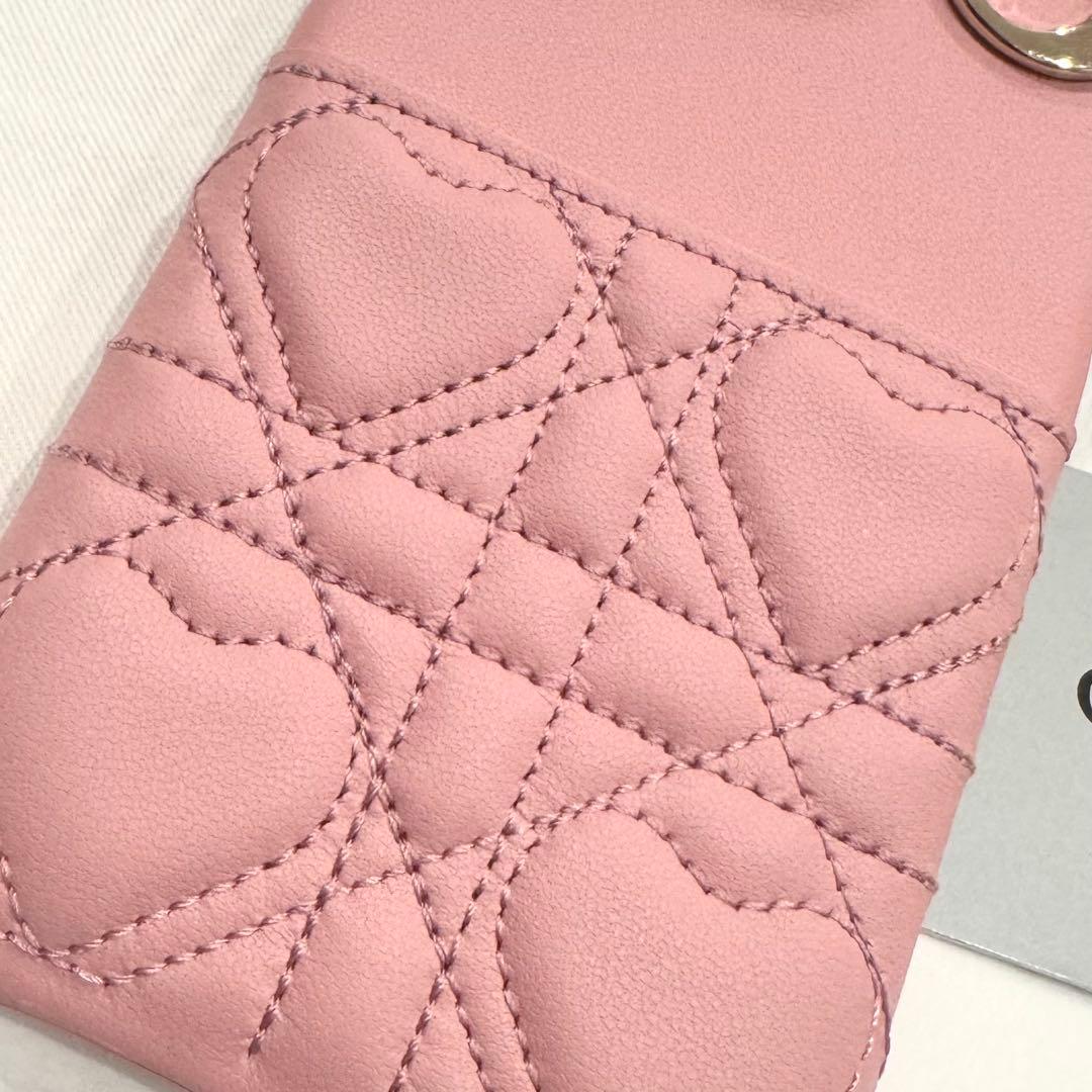 Dior ピンク iPhoneケース ディオール ハートキルティング 15pro