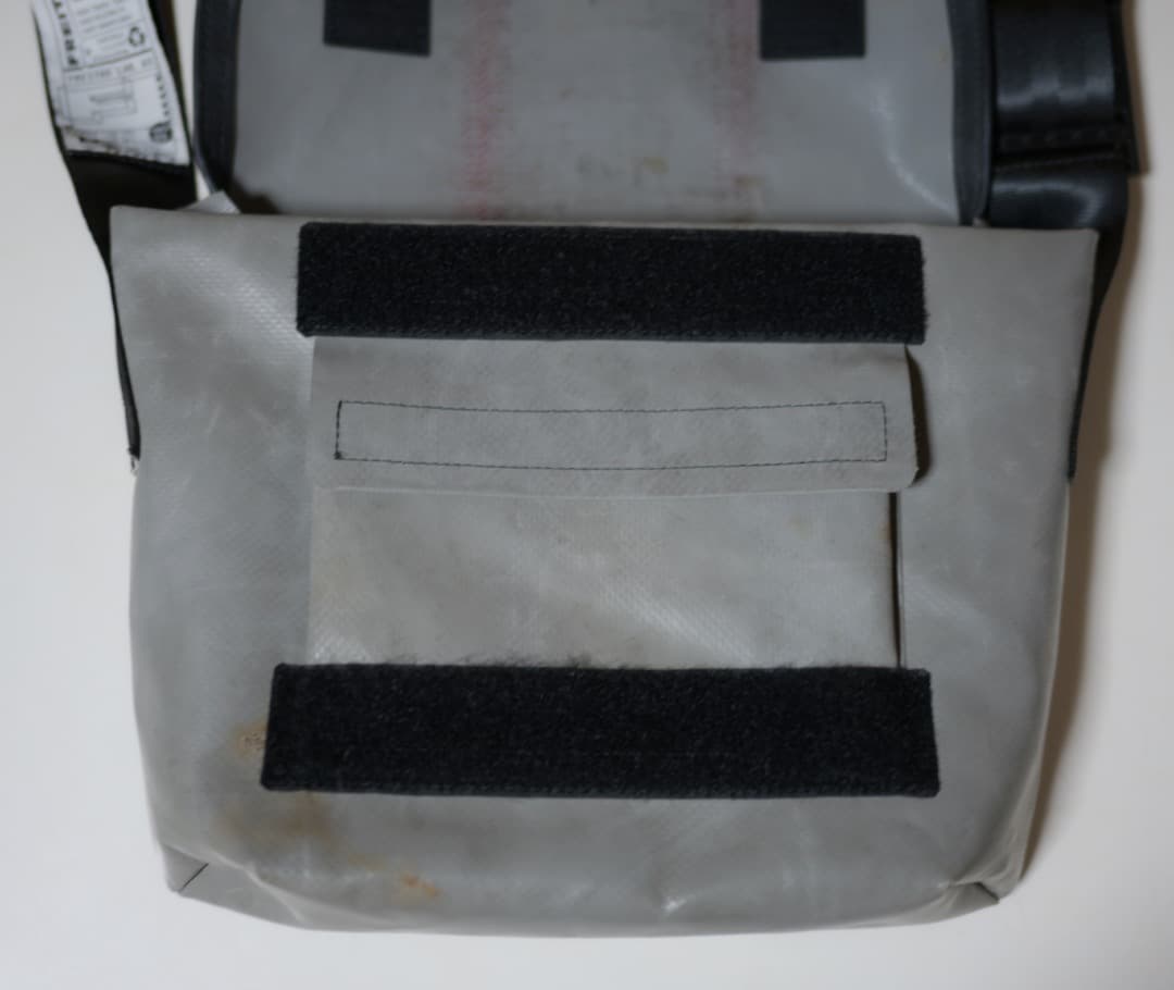 1620　FREITAG F11 LASSIE