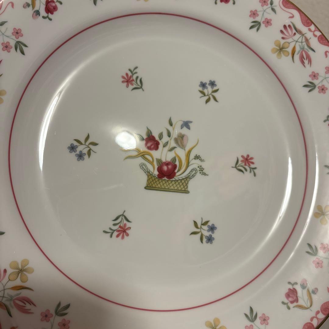 ウェッジウッド　ビアンカ　ディナープレート　28cm