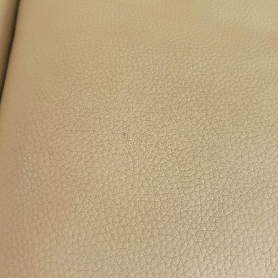 ベージュ色 大塚家具　3人掛けソファ 皮革