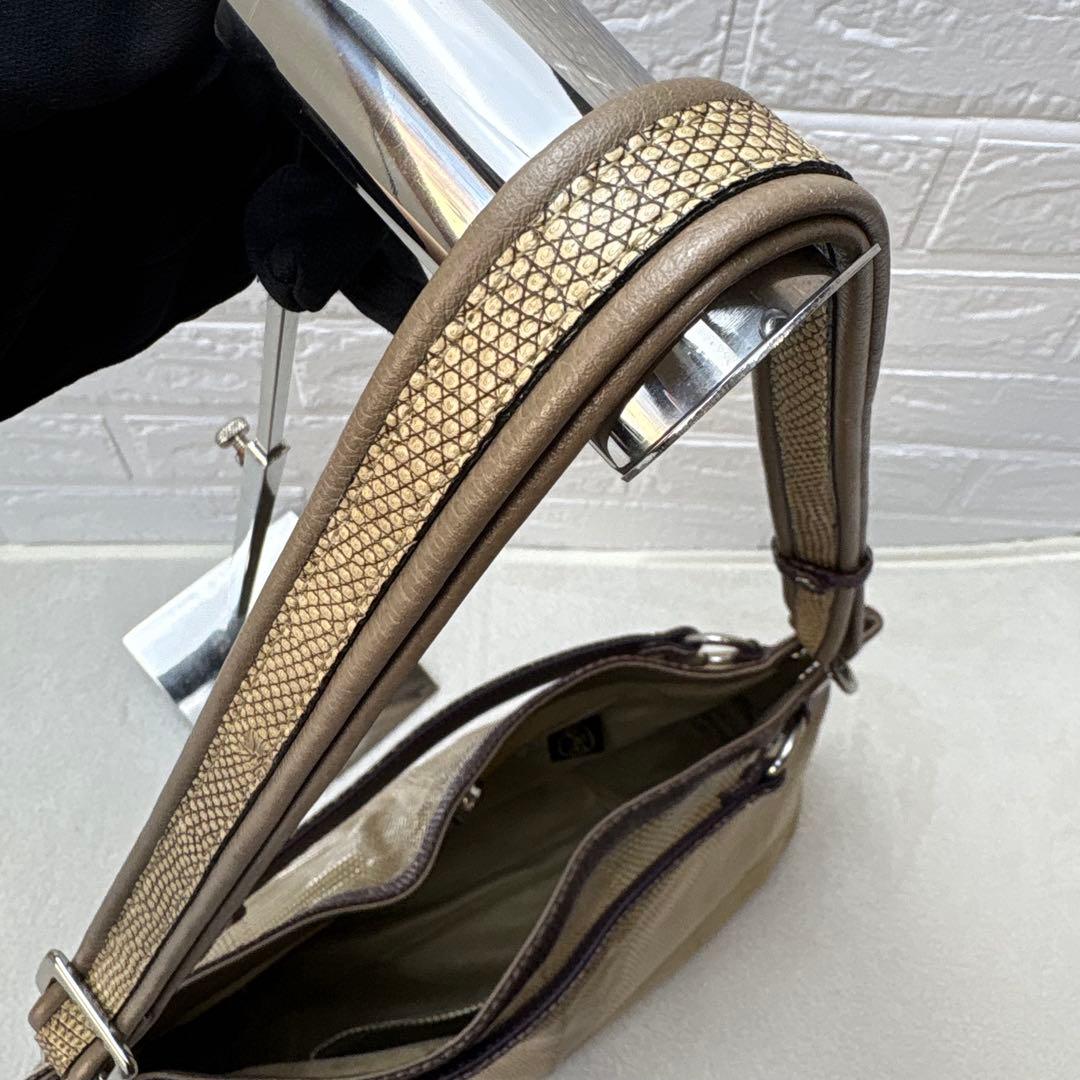 【未使用✨定価313,200円】JRA認定 リザード ショルダーバッグ トカゲ革