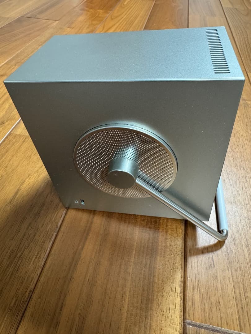 LG CineBeam Q プロジェクター
