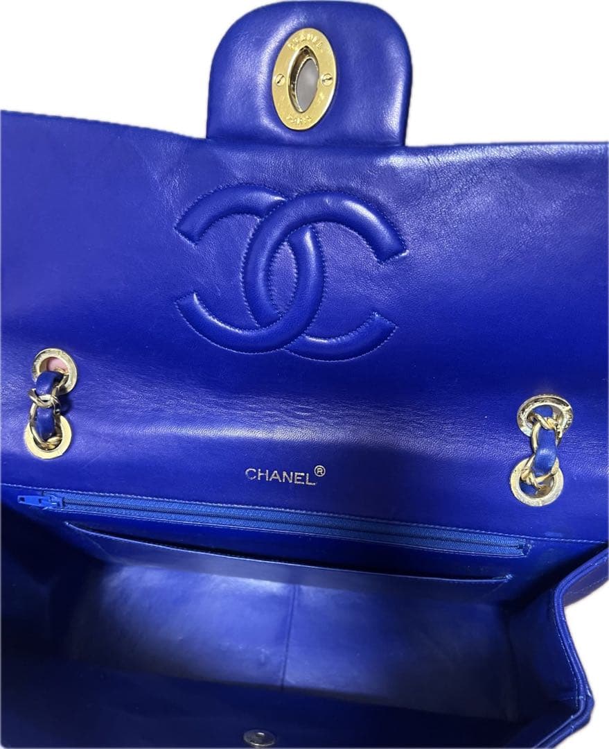 CHANEL ショルダーバッグ 青　マトラッセ　デカマトラッセ