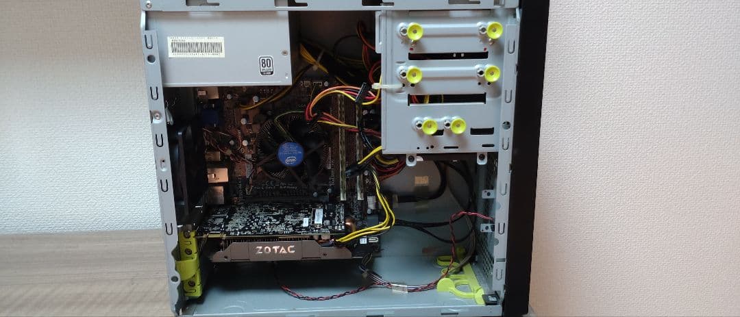 Windowsデスクトップ i7 4790/B85H3-M4/8GB/GTX960/SSD256GB