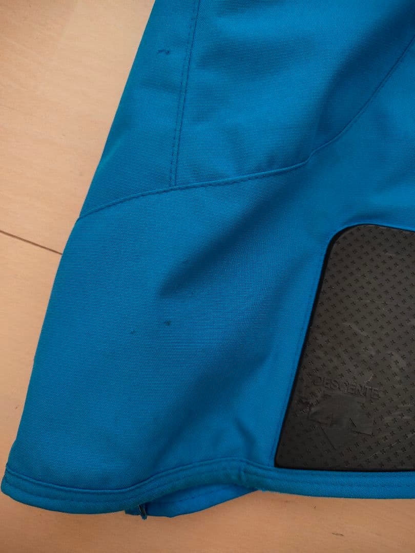 美品　DESCENTE ・デサントスキーウェアセットアップ　上下　メンズＳ