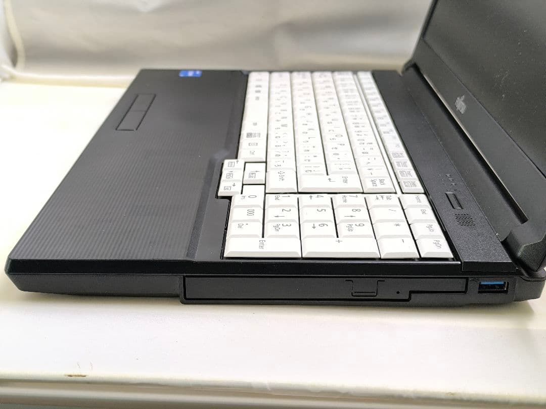 富士通A5513/N//i5 1345U+16G+Nvme512GB