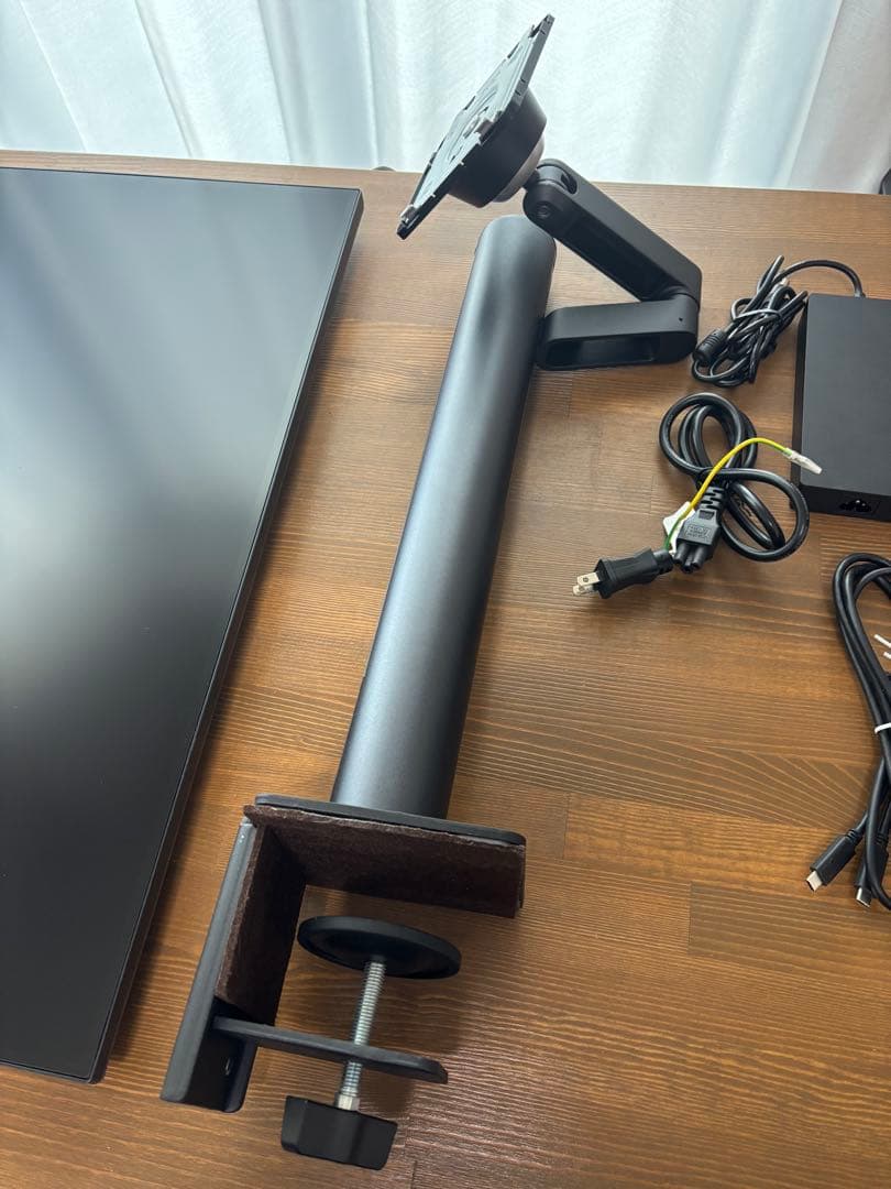 LG エルゴノミクス スタンド モニター 4Kディスプレイ 27UN880-B