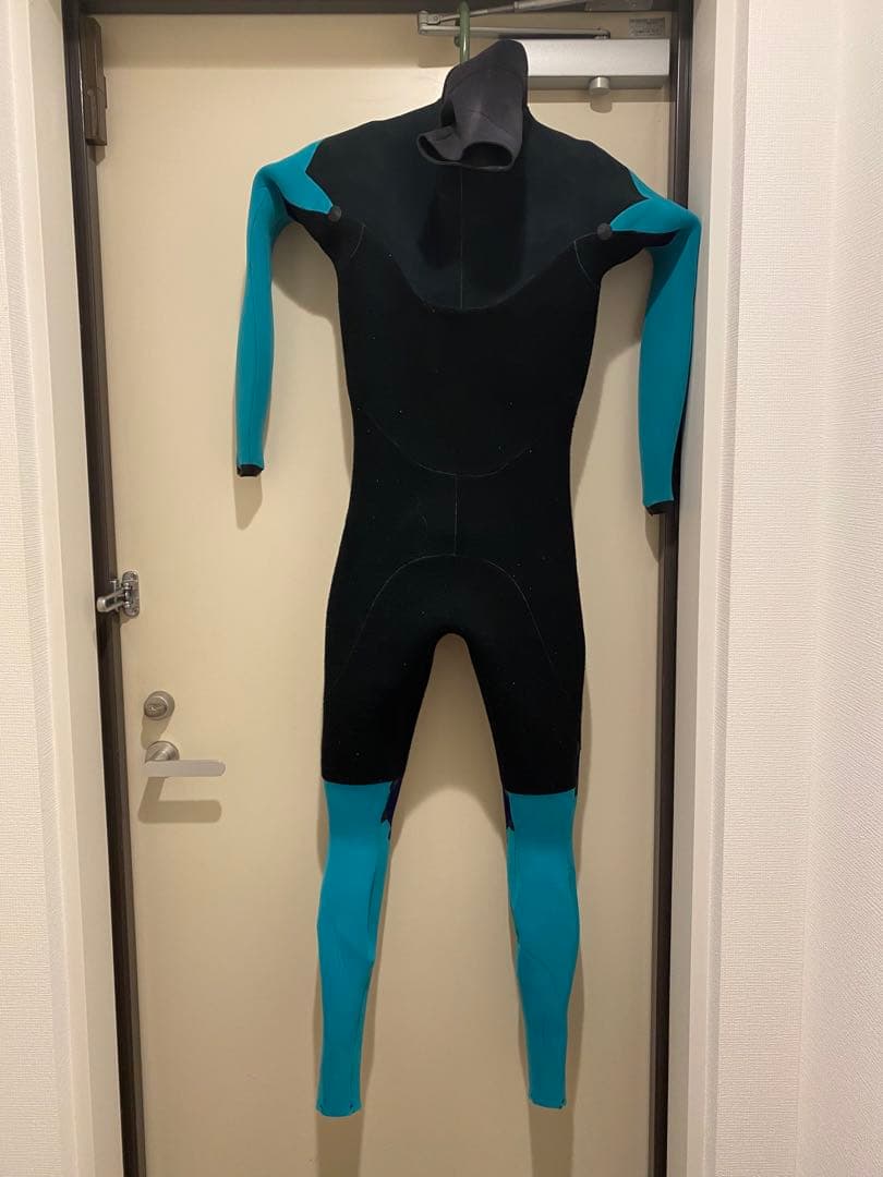 QUIKSILVER セミドライ　フロントジップ MLサイズ　5㎜×5㎜