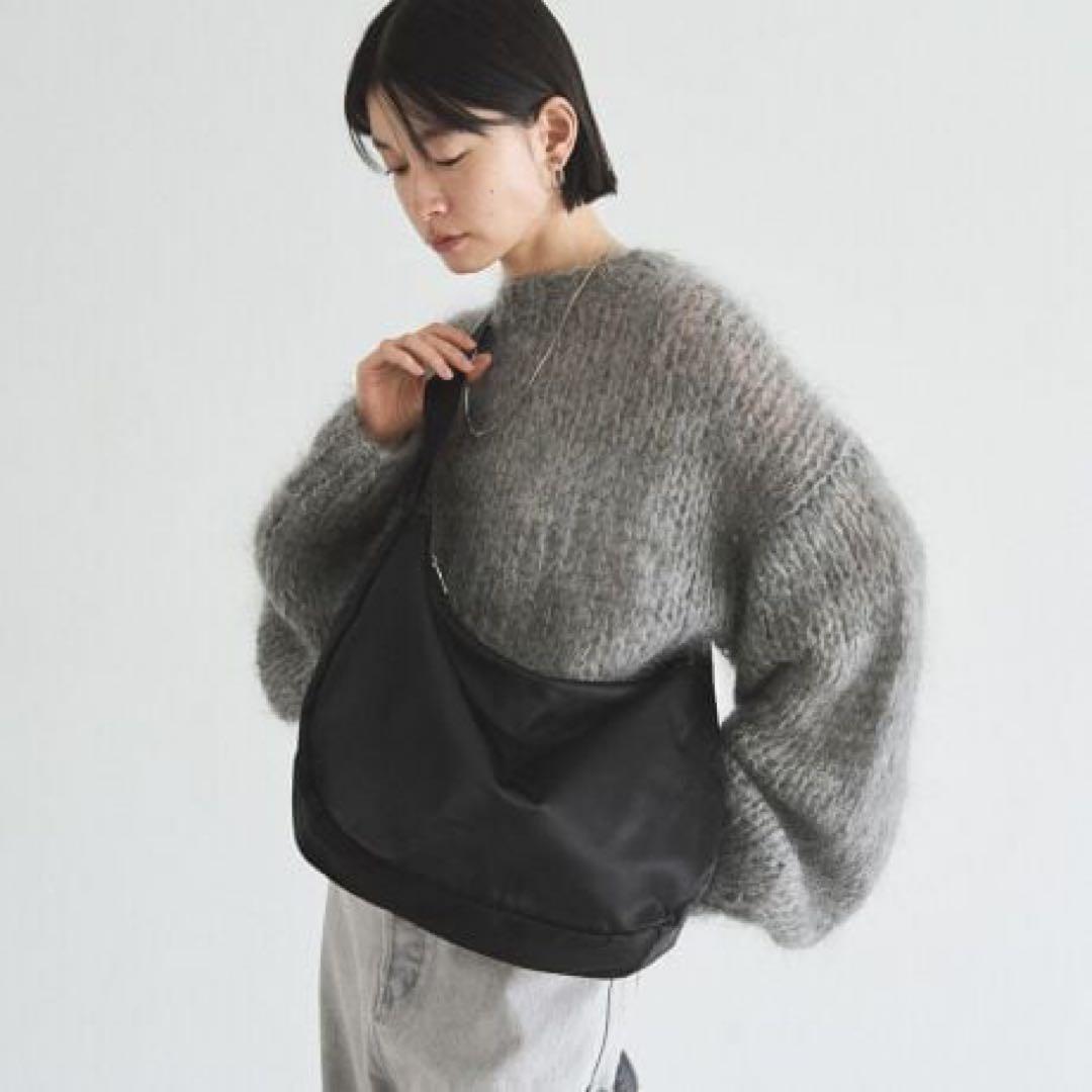 新品ラシット今期 A4入るラウンドビッグショルダーバッグ