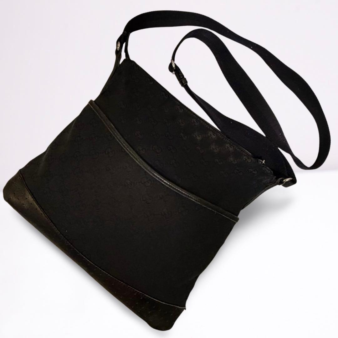 【正規品】グッチ GUCCI GGキャンバス メッセンジャーバッグ 黒 男女兼用