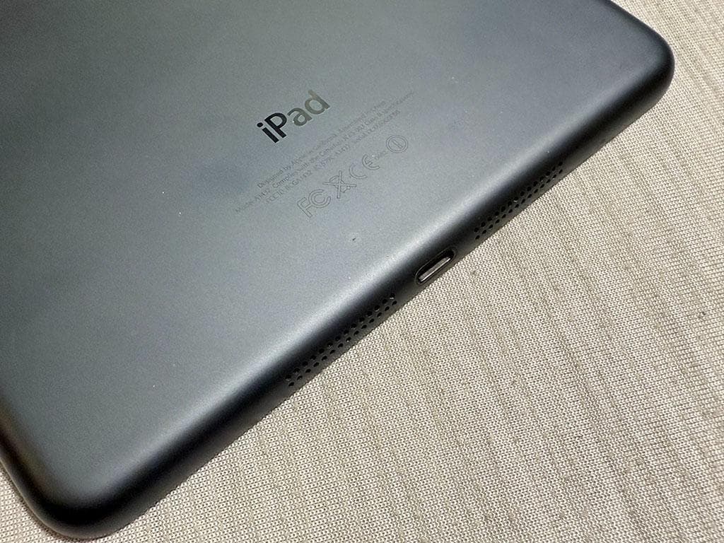 iPad（第5世代）128GB Wi-Fi＋CellularとiPadmini付