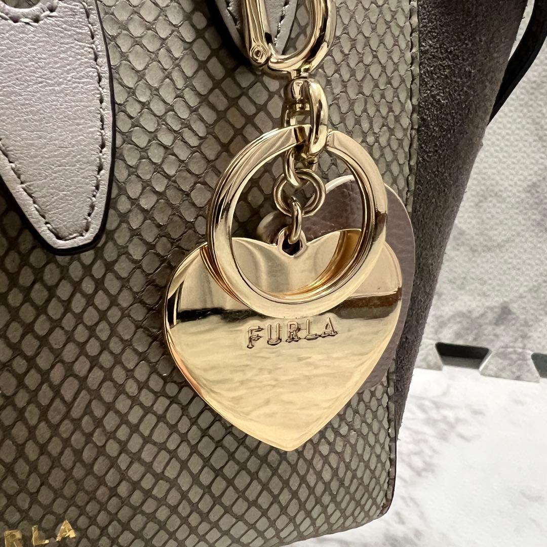 極美品✨フルラ ネット ミニ ハンドバッグ レザー スエード ハートチャーム付き